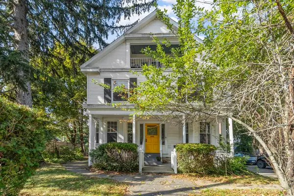 305 Nesmith St, Lowell, MA 01852