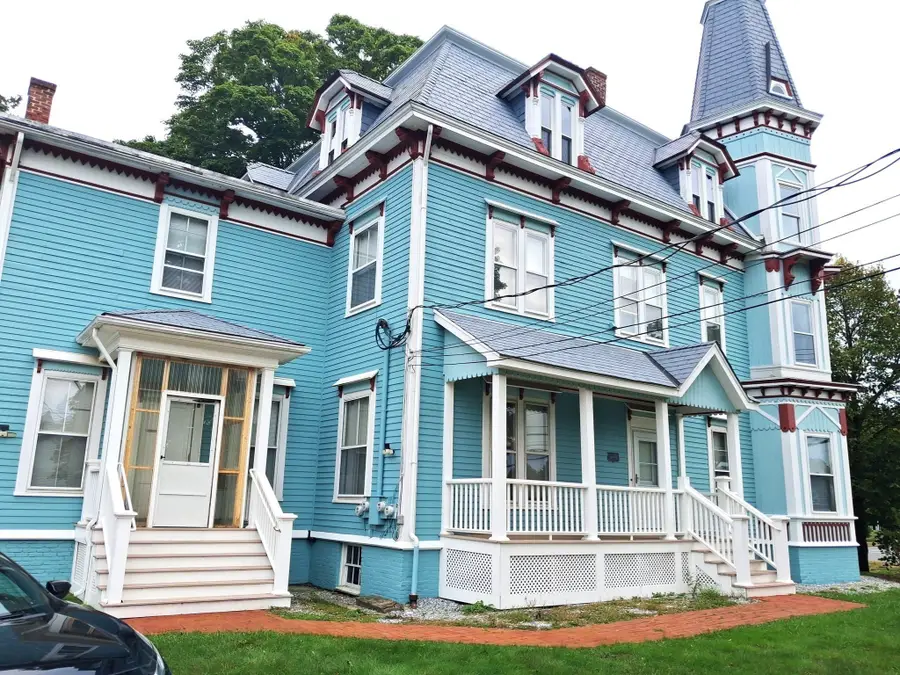 46 N Main St, West Brookfield, MA 01585 - #3