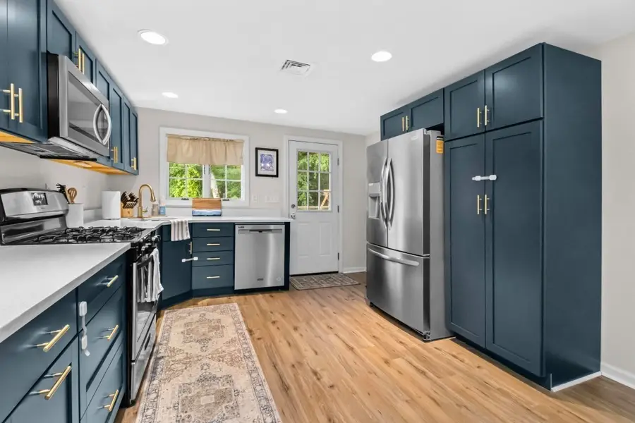 21 Shepard Ave, Pembroke, MA 02359 - #2