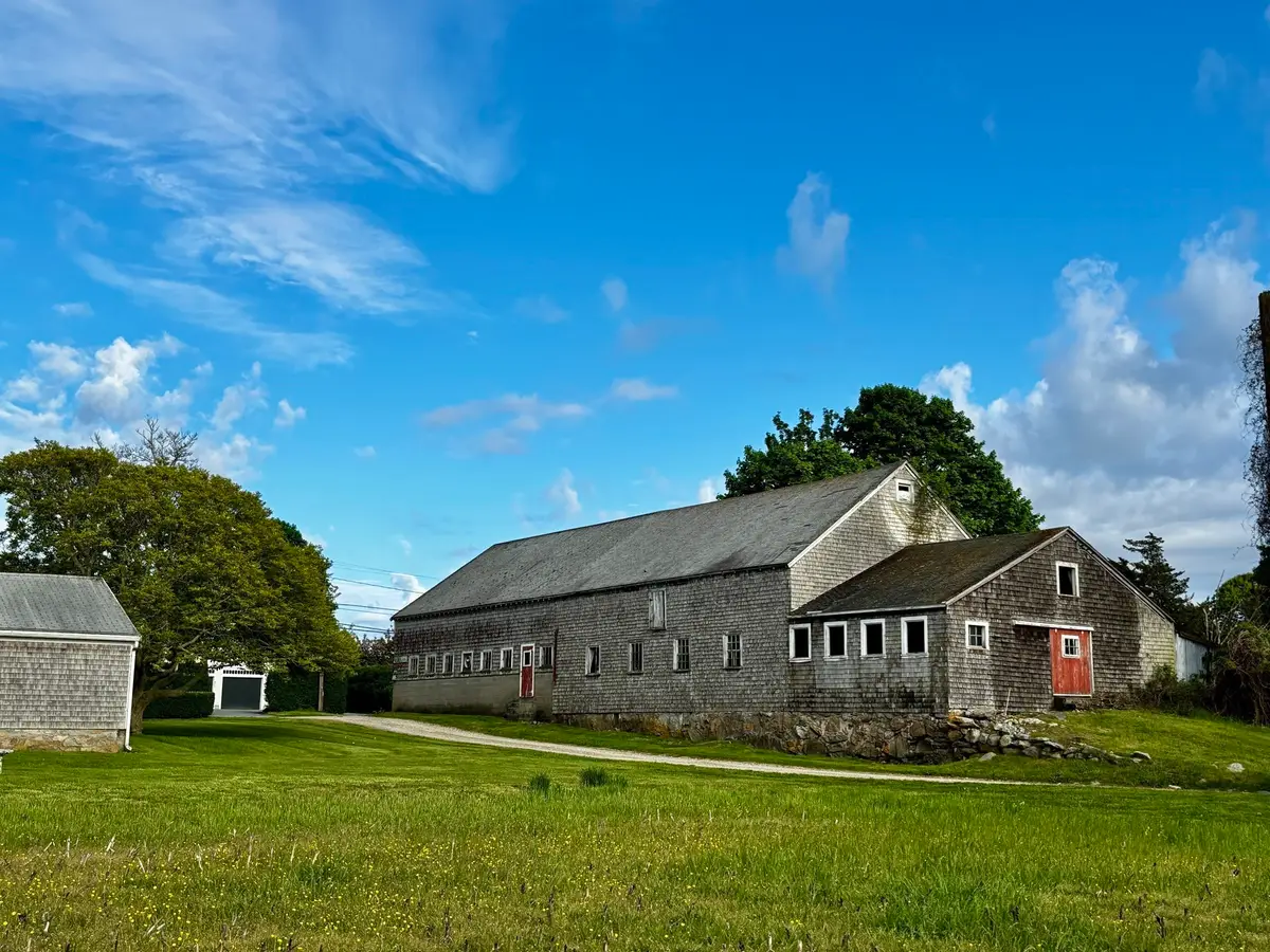 482 Smith Neck Rd, Dartmouth, MA 02748 - #1