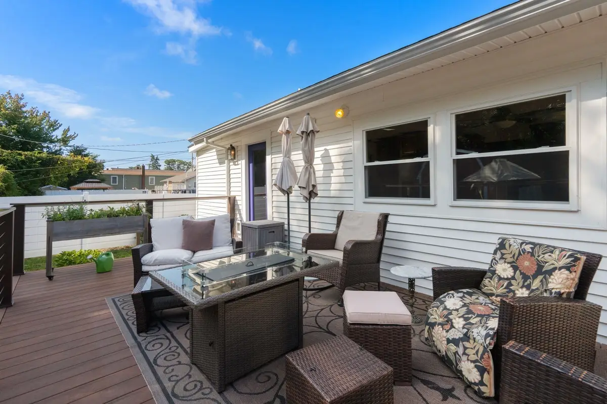 11 Acorn Street, Wareham, MA 02558 - #1
