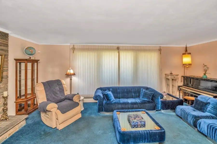 17 Hallen Ave, Milton, MA 02186 - #3