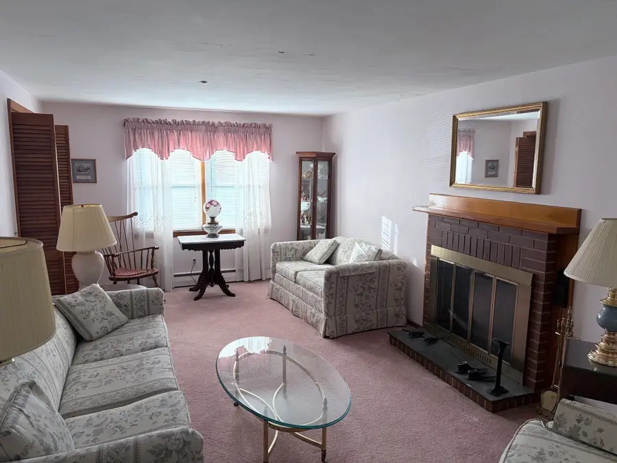 145 Longwood Drive, Chicopee, MA 01020 - #3