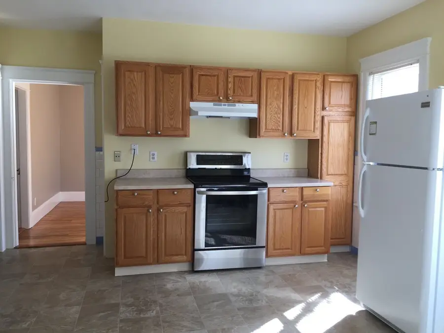 4 Dorset St, Worcester, MA 01602 - #3