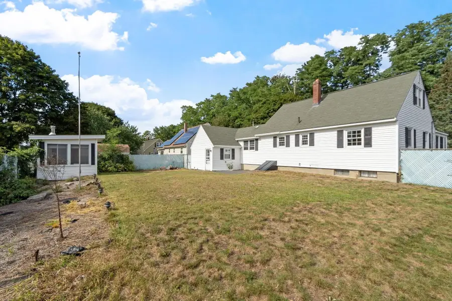 82 Russell St, Haverhill, MA 01830 - #3
