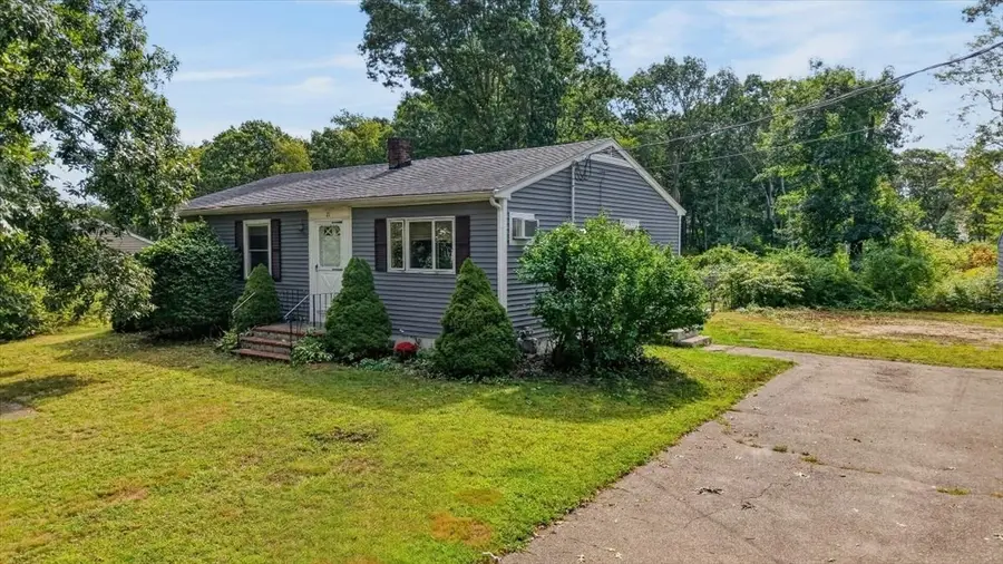 21 Timothy St, Fairhaven, MA 02719 - #3