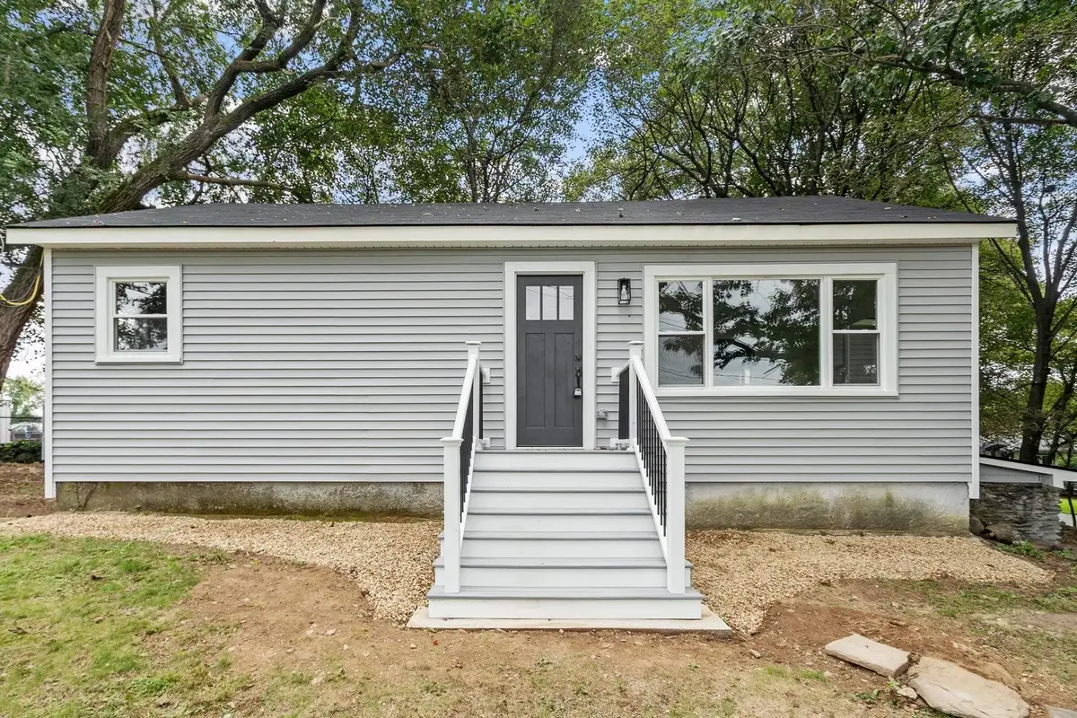 186 Pleasant St, Lunenburg, MA 01462 - #1