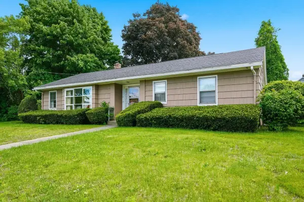 5 Slater, Webster, MA 01570