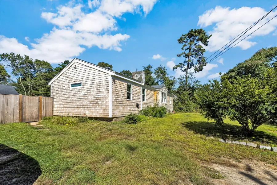 25 Raspberry Lane, Marstons Mills, MA 02648 - #3