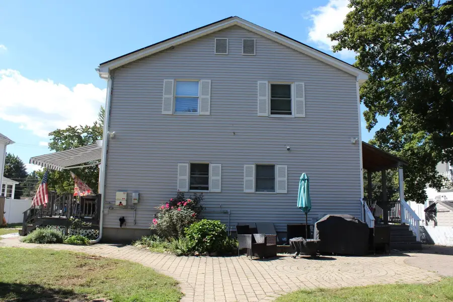 171 S Main St #2, Bellingham, MA 02019 - #3