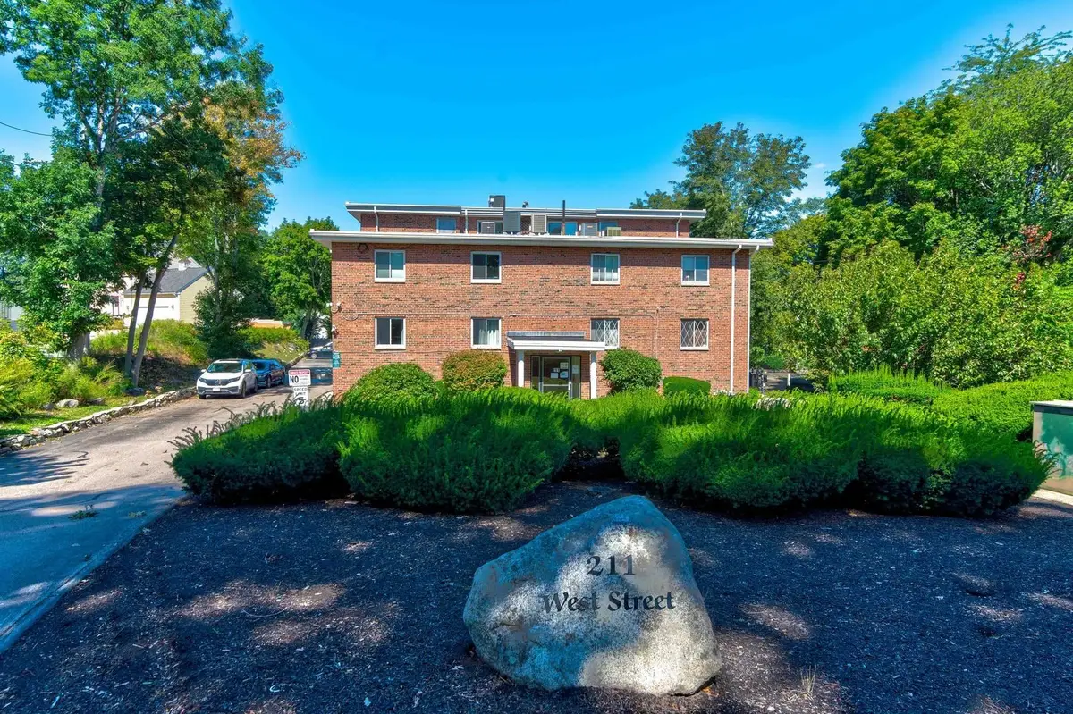 211 West St #10A, Quincy, MA 02169 - #1