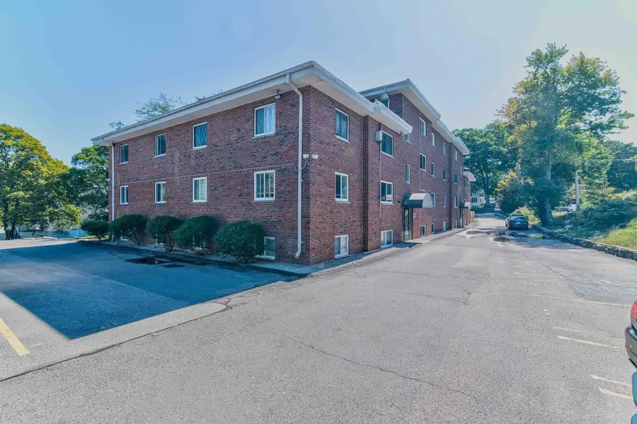 211 West St #10A, Quincy, MA 02169 - #3