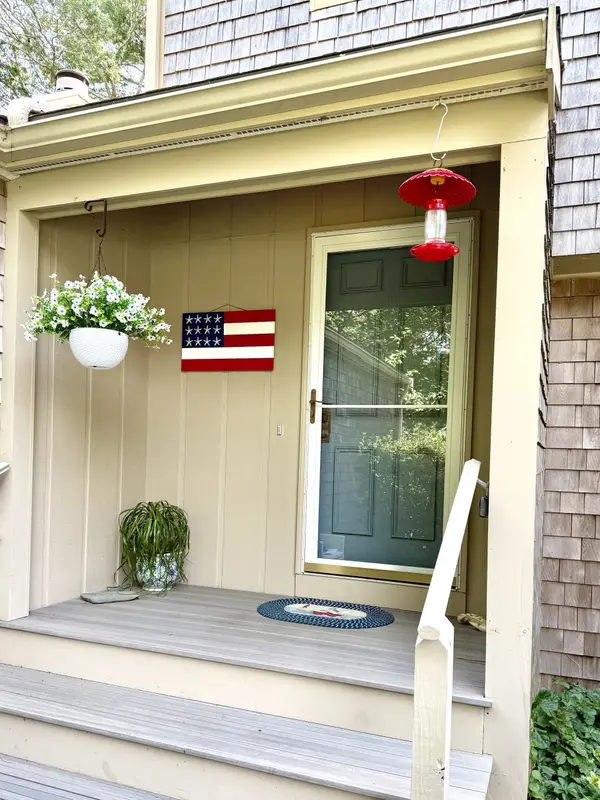 94 Forest Glade #142, Falmouth, MA 02536