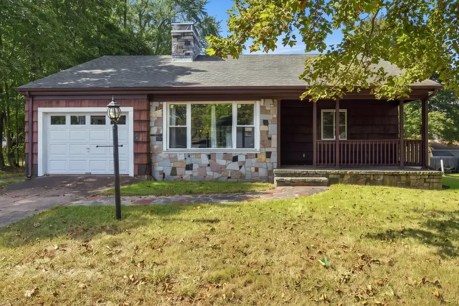 140 S Main St, Bellingham, MA 02019 - #2