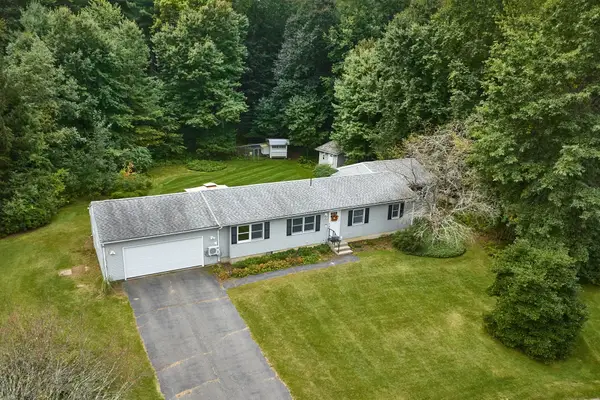 50 Deepwoods Dr., Amherst, MA 01002