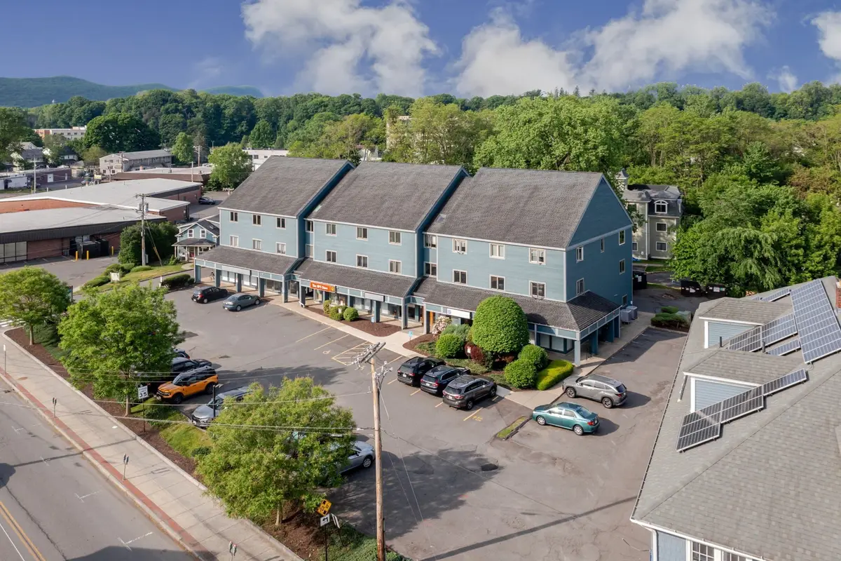 351 Pleasant St #9, Northampton, MA 01060 - #1