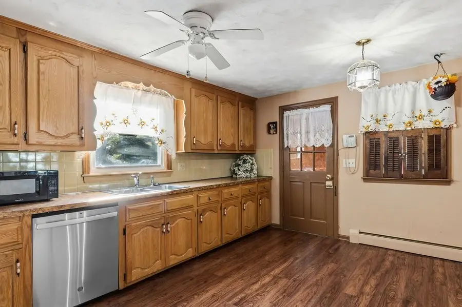 7 Charlotte Dr, Bristol, RI 02809 - #2