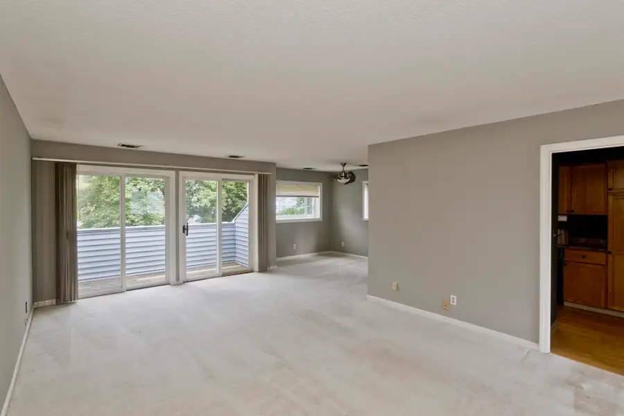 551 Nassau Dr #551, Springfield, MA 01129 - #2