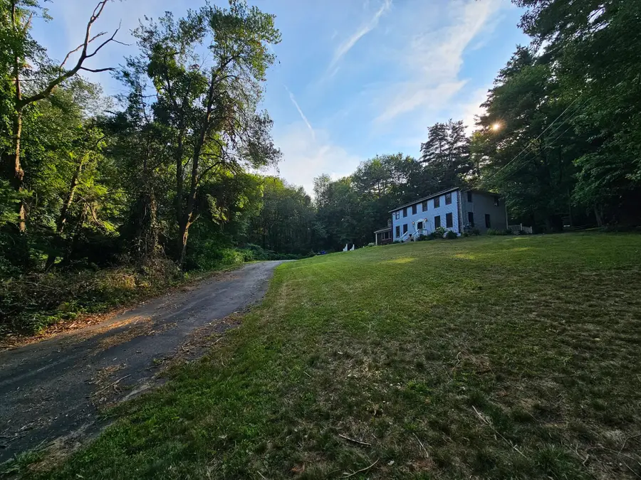 186 Spring St, Hopkinton, MA 01748 - #3