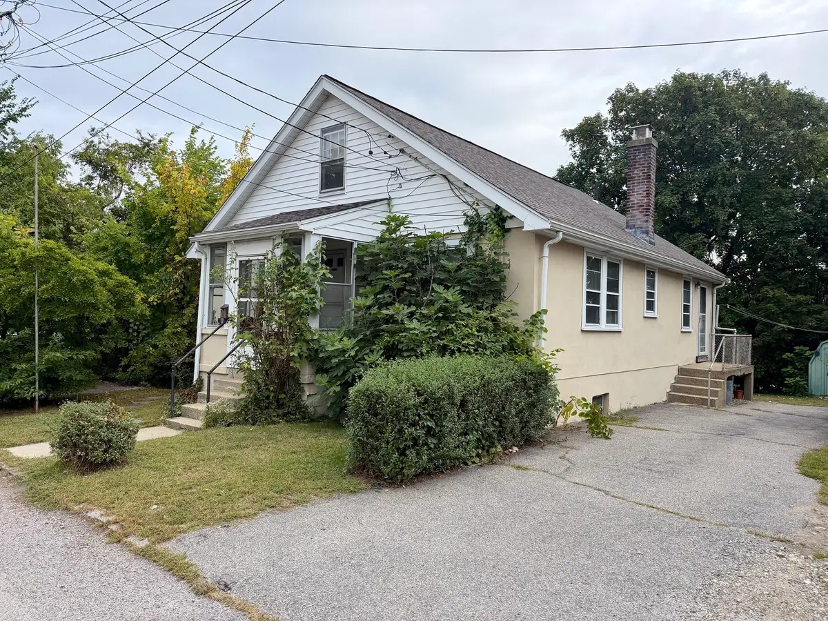 25 Lyons Ct, Watertown, MA 02472 - #1
