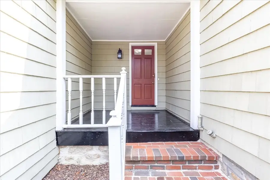 924 Washington St, Franklin, MA 02038 - #3
