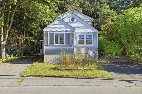 141 Long Pond Dr, Dracut, MA 01826