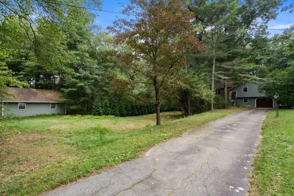 145 White Pond Rd, Hudson, MA 01749