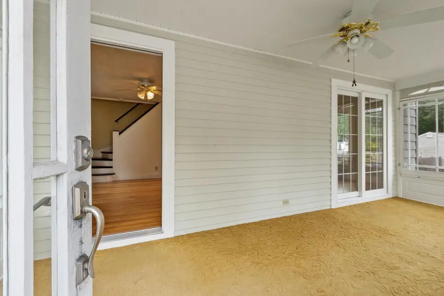 323 Pearl St, Gardner, MA 01440 - #3