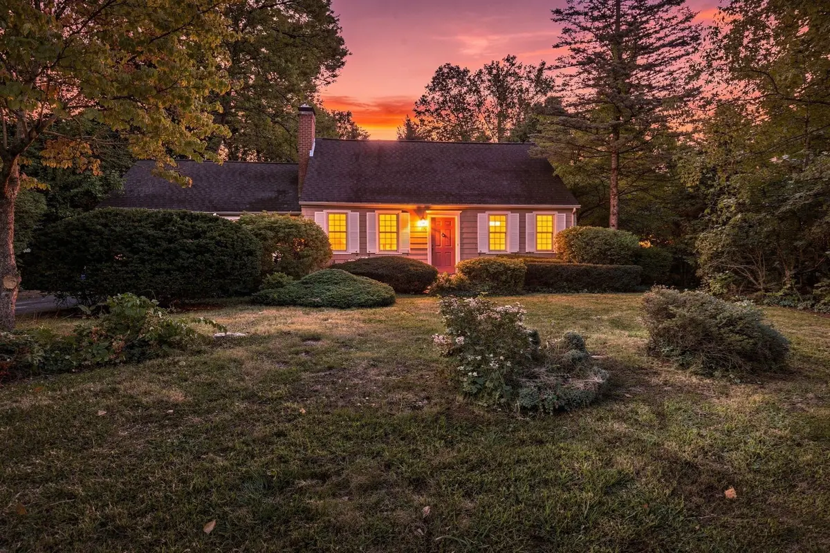 148 Falmouth Rd, West Springfield, MA 01089 - #1