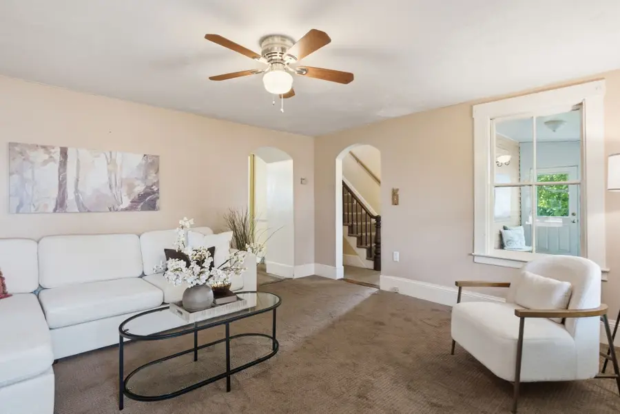 33 Park St, Ayer, MA 01432 - #3