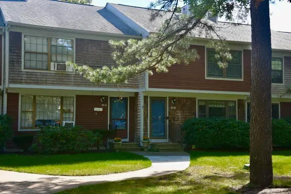 195 Falmouth Rd #15D, Mashpee, MA 02649