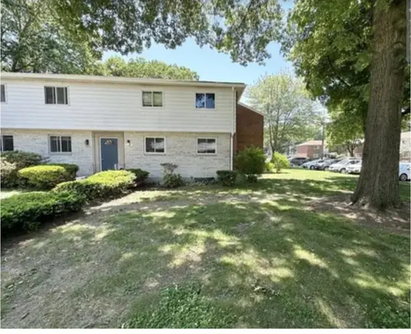 205 Bishop Dr #205, Framingham, MA 01702