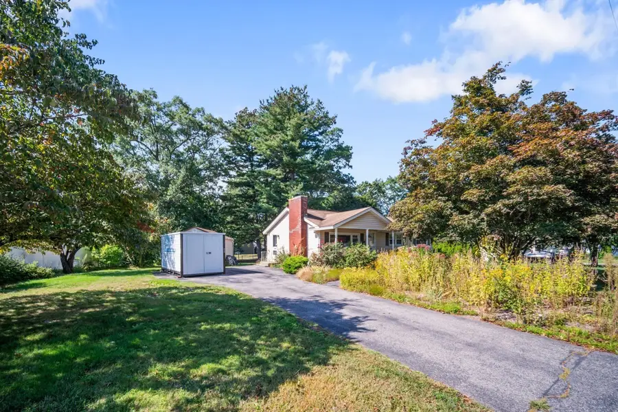 23 Pearson St, Chelmsford, MA 01824 - #3