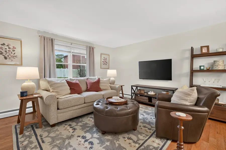 156 Kingston St #156, North Andover, MA 01845 - #3