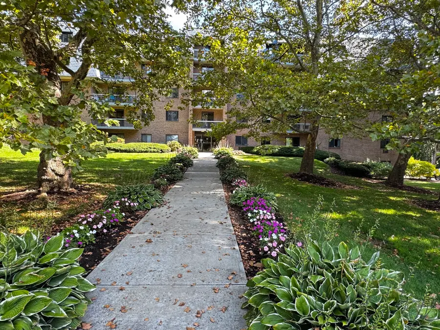 65 Commons Dr #602, Shrewsbury, MA 01545 - #3