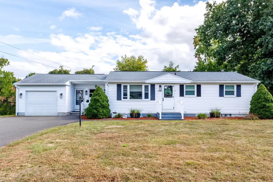 132 Prokop Ave, Ludlow, MA 01056 - #2