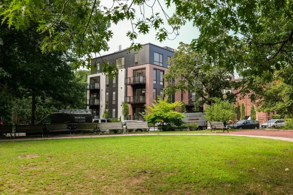 80 Vernon Street #2A, Brookline, MA 02446