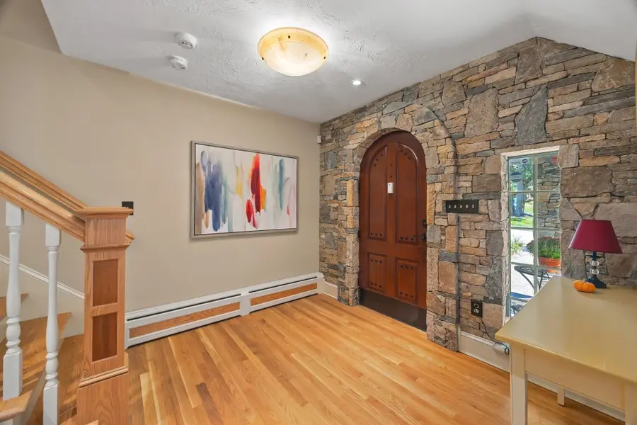 9 Cranbrook Rd, Shrewsbury, MA 01545 - #2