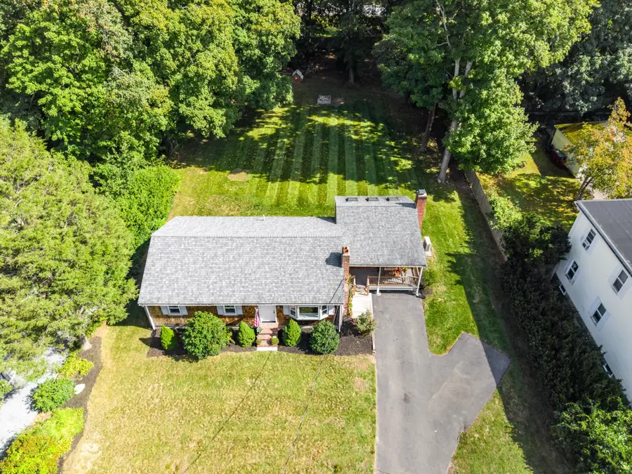 40 Lane St, Middleboro, MA 02346 - #3