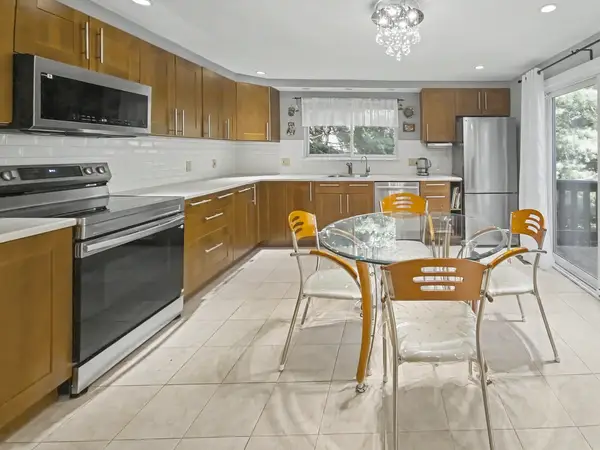 74 Voyagers Ln #74, Ashland, MA 01721