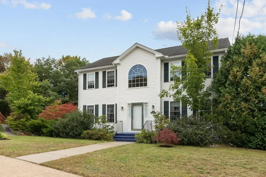 4 Lynde St, Gardner, MA 01440 - #2