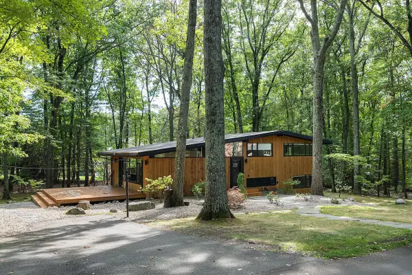 5 Gould Rd, Lexington, MA 02420
