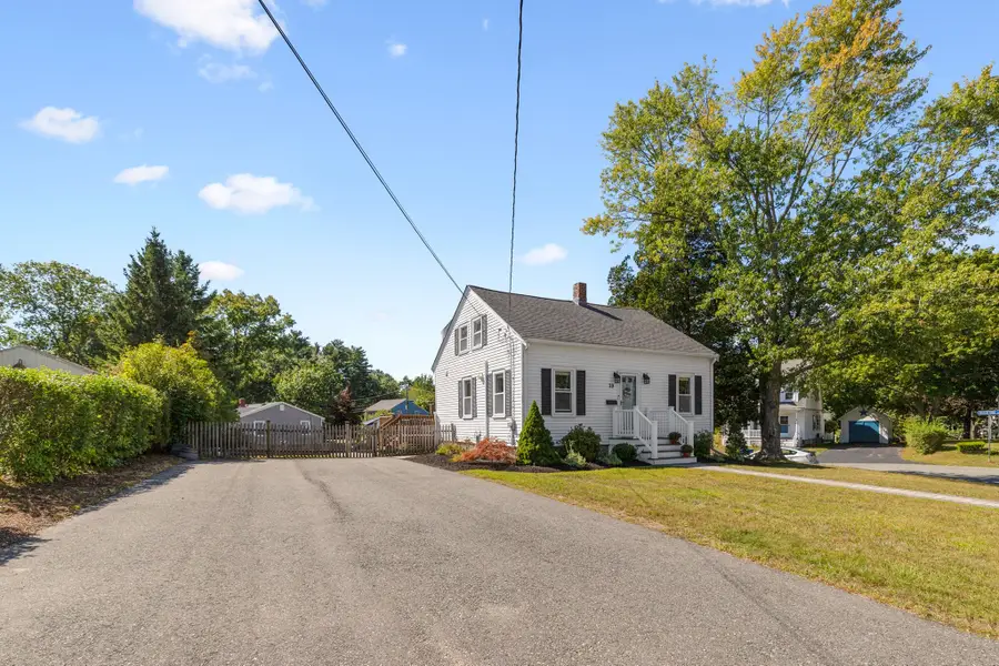 29 Beal St, Rockland, MA 02370 - #3