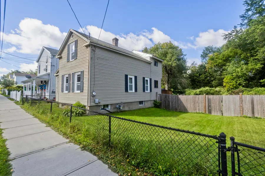 275 Dewey Ave, Pittsfield, MA 01201 - #3