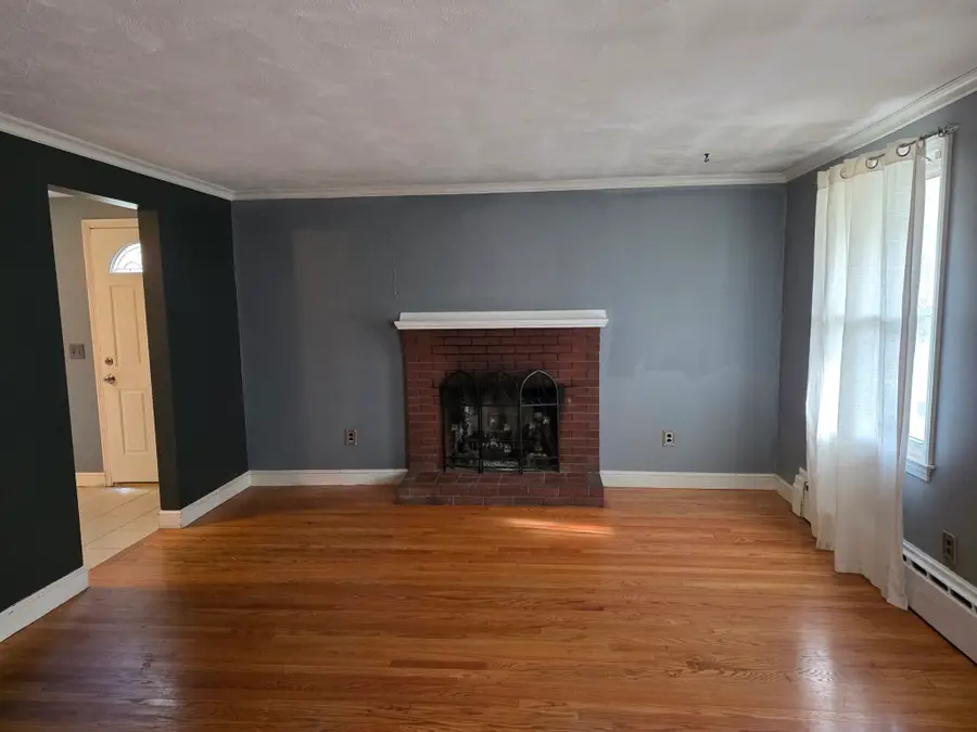 162 Winter St, Wrentham, MA 02093 - #2