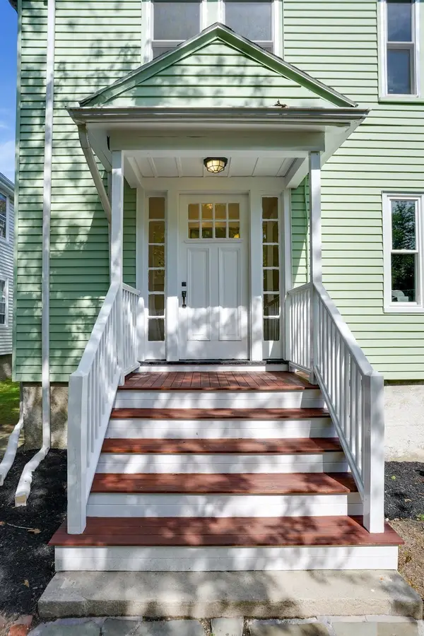 330-332 Charles River Rd, Watertown, MA 02472