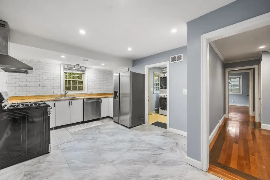51 Selwyn Rd, Randolph, MA 02368 - #3