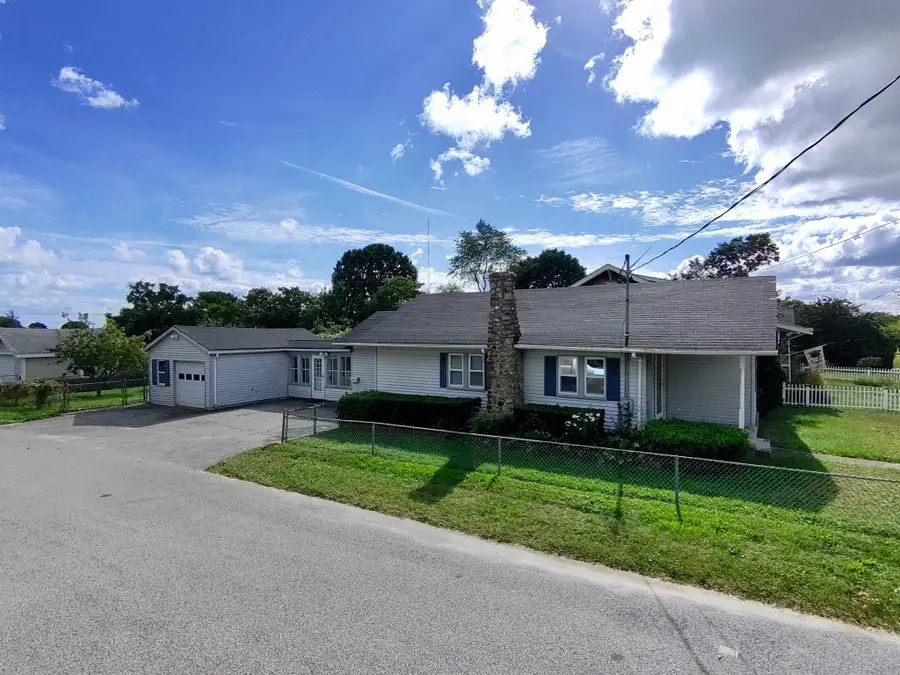 285 Huttleston Ave, Fairhaven, MA 02719 - #2