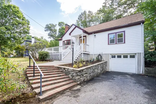 857 Gay St, Westwood, MA 02090