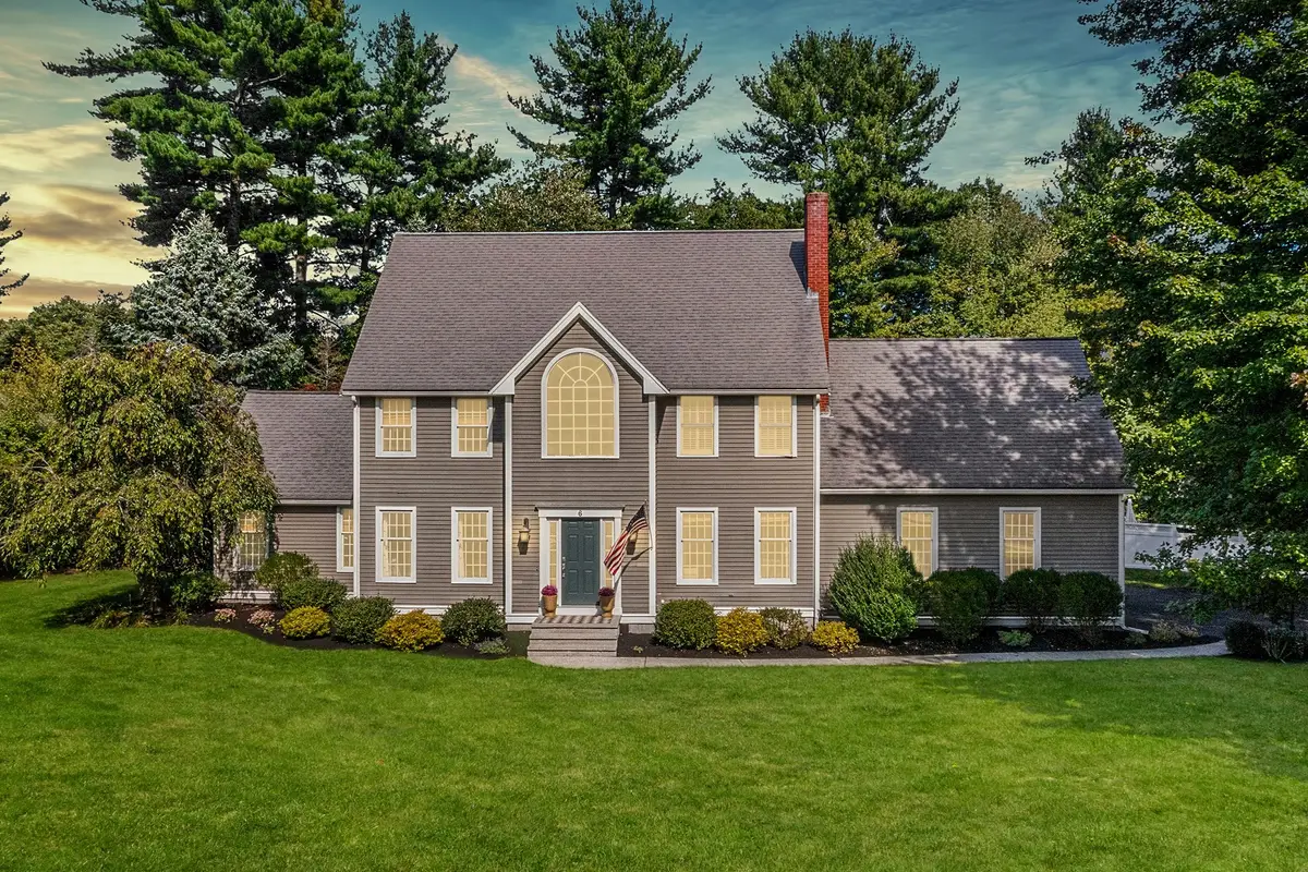 6 Carriage House Way, Medway, MA 02053 - #1